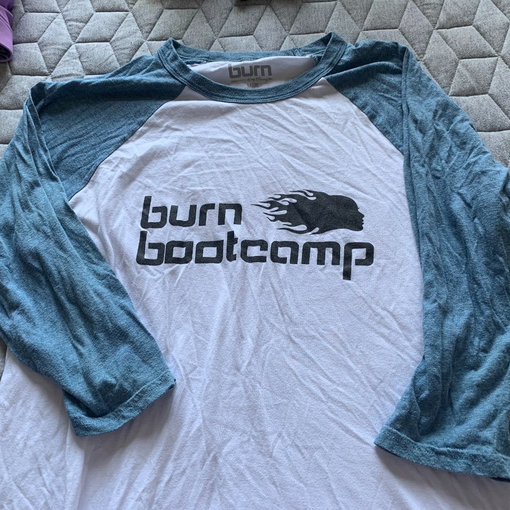 Burn Bootcamp  Tee - Size L